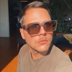 Meet your Posher, Zach